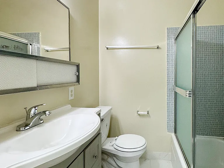 4375 York Blvd #111 — Photo 13