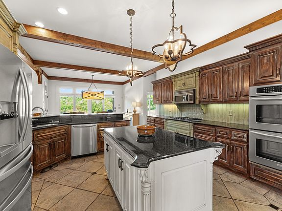 24th image of 1357 Madison Creek Rd