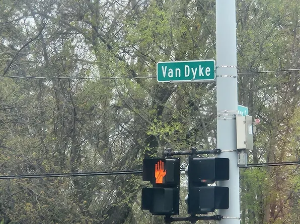 2489 Van Dyke St, Detroit, MI 48214