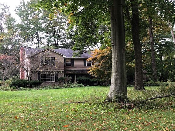 3rd image of 2121 Arms Dr