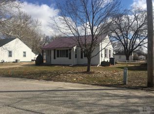 728 Riverside Ln, Ottumwa, IA 52501