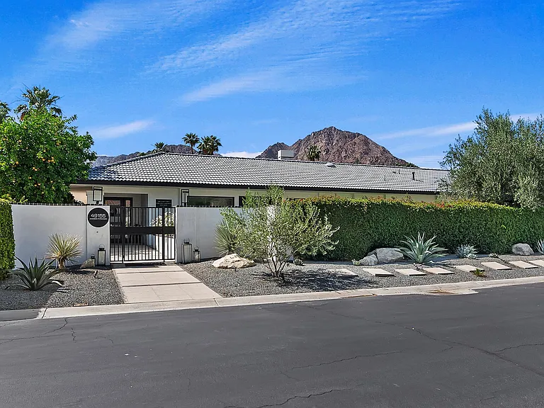 49155 Avenida Fernando — Photo 26