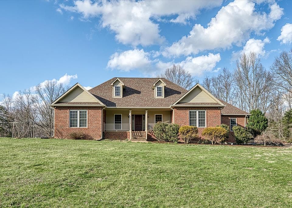 1st image of 890 Malone Ln
