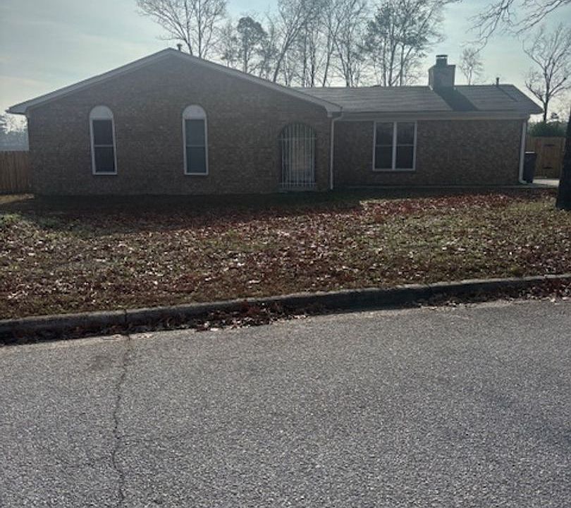 1st image of 3403 Ravenwood Dr