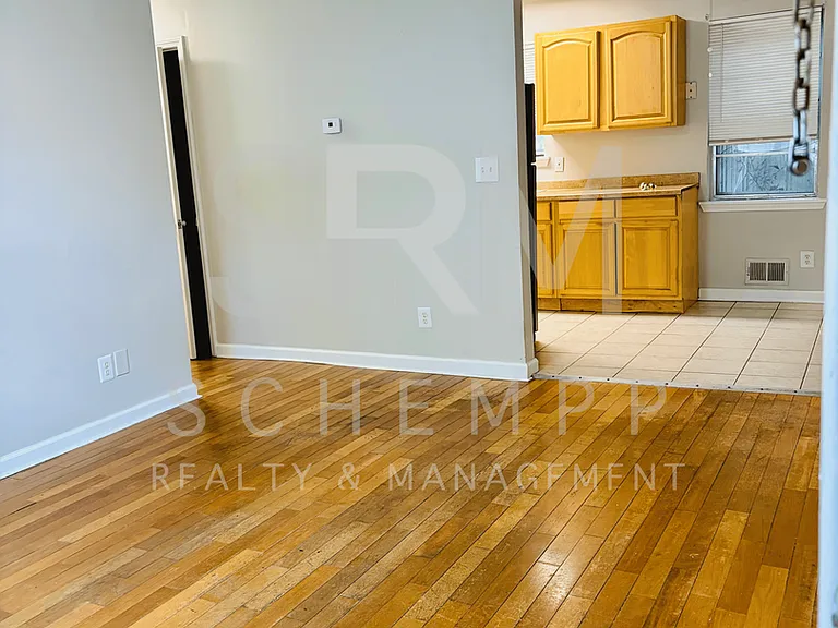 4710 Walnut Grove Ave — Photo 3