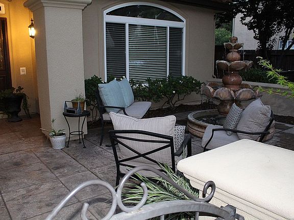 3rd image of 1406 Glen View Ct