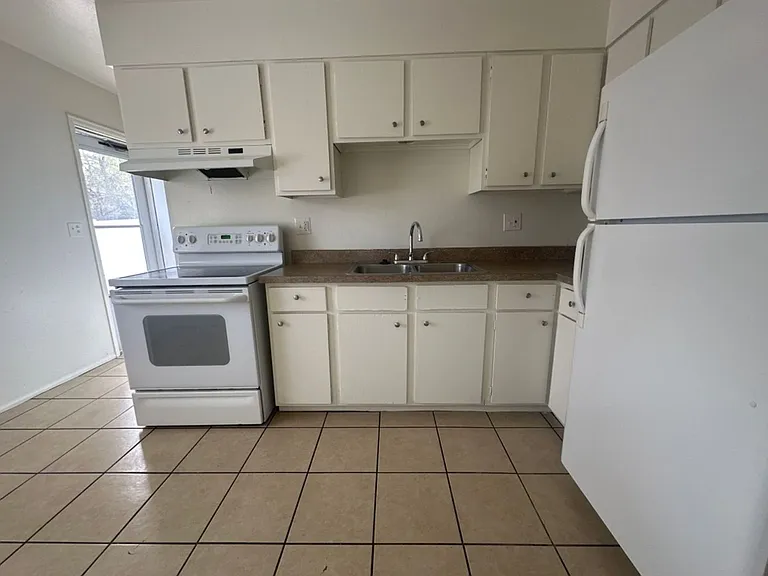 311 S Murray Blvd — Photo 10