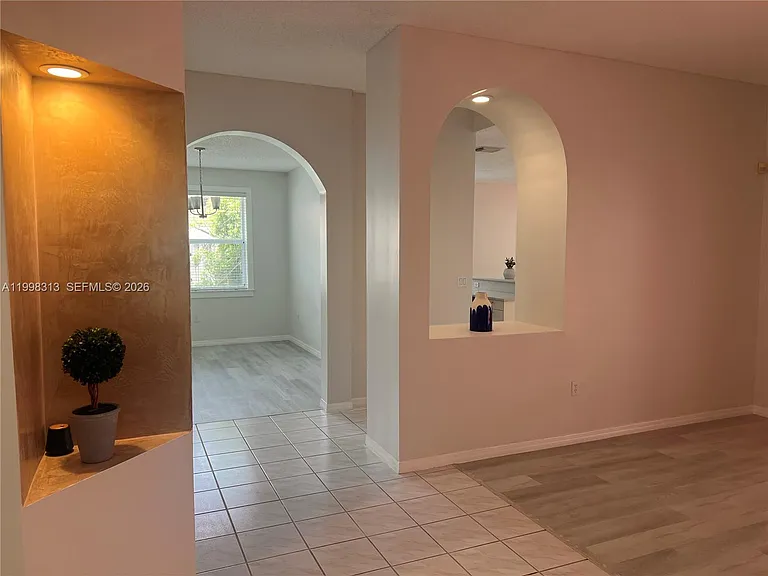 15761 SW 148th Ter — Photo 4