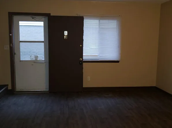 2104 7th St #B, Rockford, IL 61104