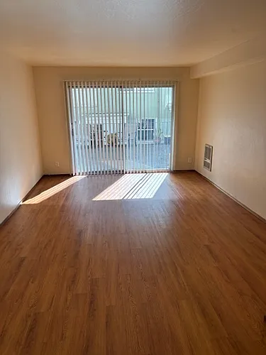 410 Bellevue Photo 1