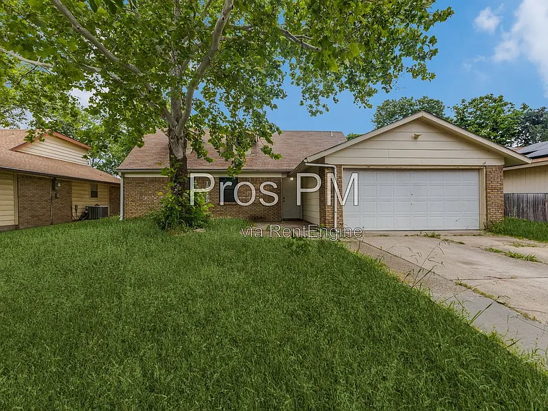 12129 Spring Branch Dr — Photo 1