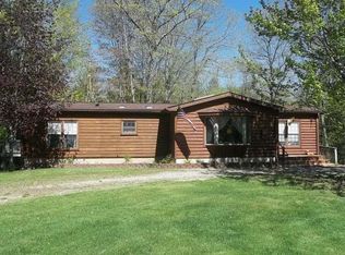 935 Hemlock Pt, Gladwin, MI 48624
