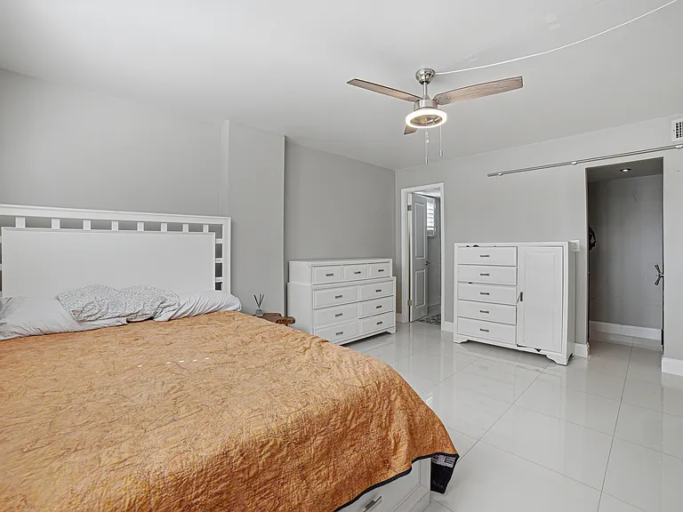 117 Royal Park Dr #1H — Photo 5