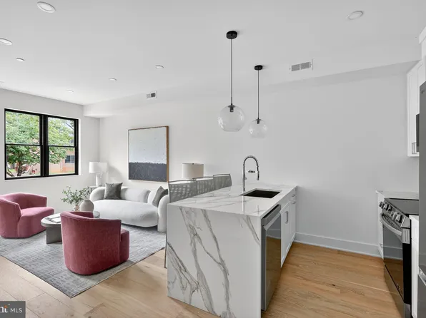 828 21st St NE #2, Washington, DC 20002