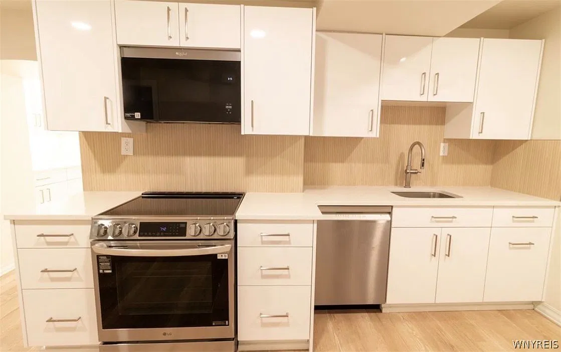 2 bed, 2.0 bath, 1077 sqft, $2,380 — Photo 4