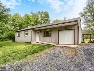 695 Windy Hill Rd, Shermans Dale, PA, 17090