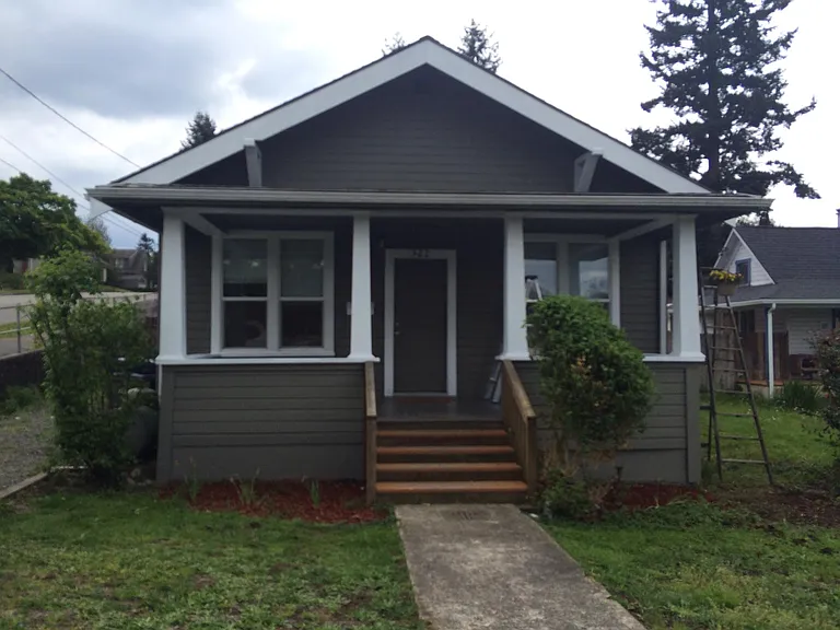 322 Division St — Photo 1