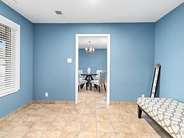 340 Maxwell Dr — Photo 6