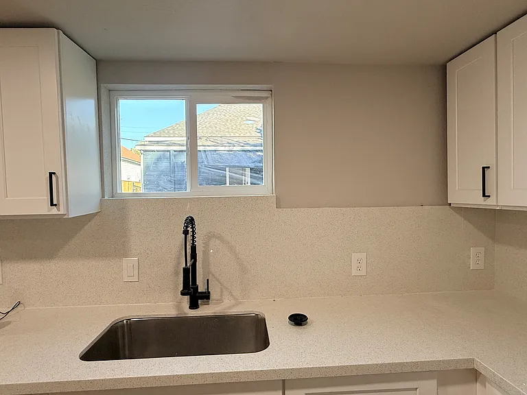 2209 Gano St #3 — Photo 11
