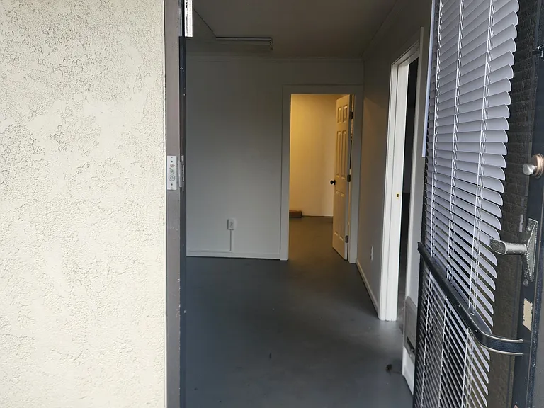 1525 Francisco Blvd E #1 — Photo 5