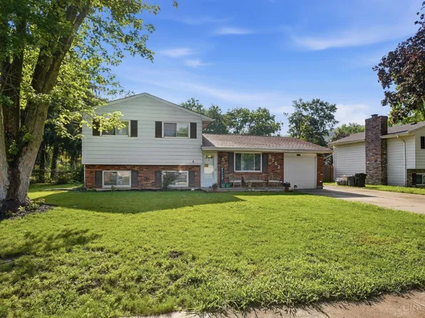 5752 Lake Superior Dr, Fairfield, OH 45014