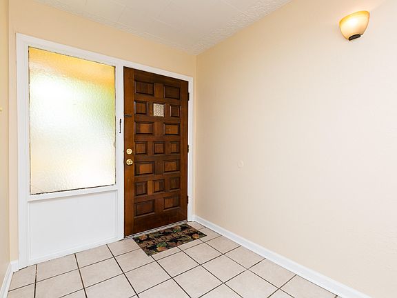 5th image of 4809 Goodrich Ave NE