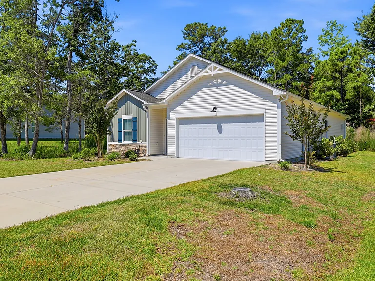 1641 Star Cross Dr SW — Photo 2