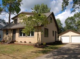 519 Demarest Ave, Waupaca, WI 54981