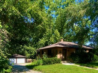 125 E Kimball Ave, Woodstock, IL 60098