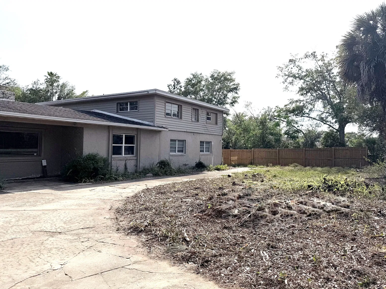 5 bed, 3.5 bath, 4000 sqft, $3,880 — Photo 1