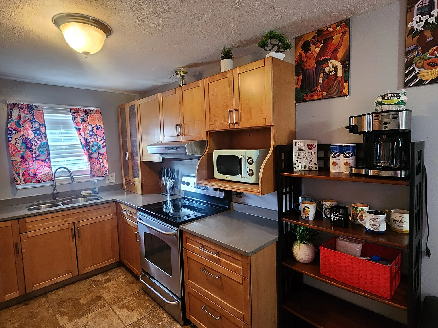 5 bed, 2500 sqft, $1,200 — Photo 3