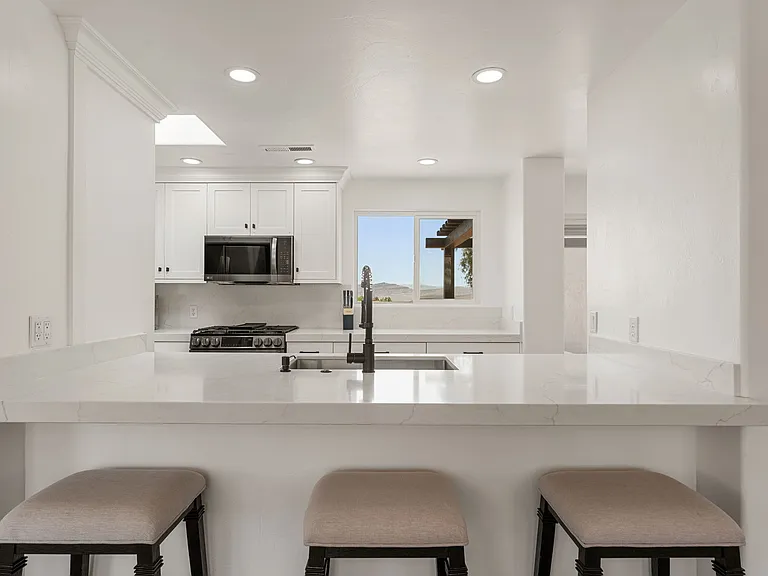 1602 N Sutava Dr — Photo 13