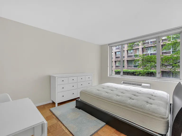 130 W 67th St #3E — Photo 7