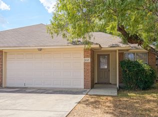 1045 Misty Acres Dr, New Braunfels, TX 78130