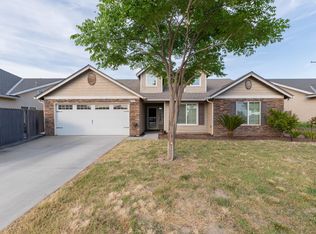 3066 S Yolo Ct, Tulare, CA 93274
