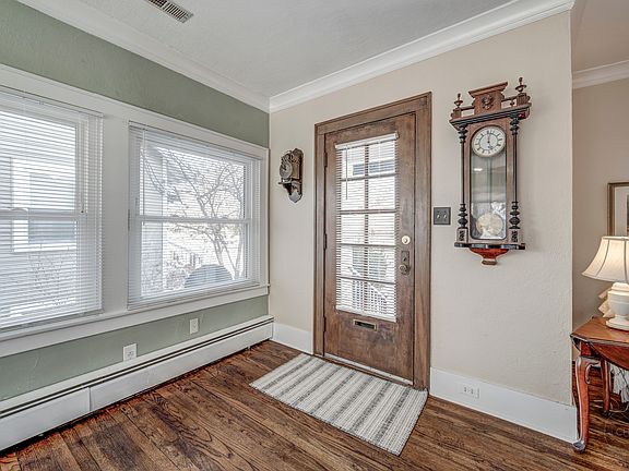 3rd image of 731 Western Ave