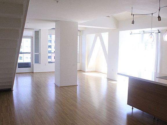 2nd image of 350 W Ash St Unit 1201