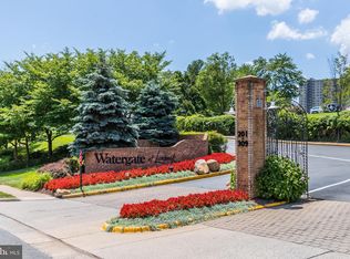 307 Yoakum Pkwy APT 519, Alexandria, VA 22304