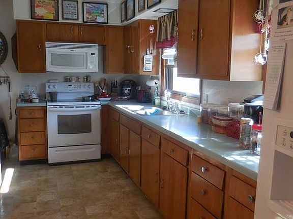 4th image of 404 1st St NE
