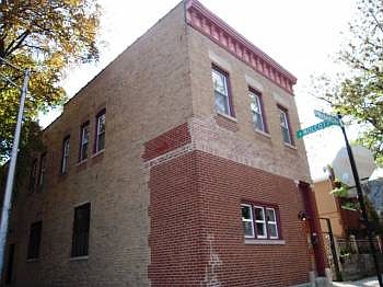 1st image of 1901 W Wabansia Ave #2
