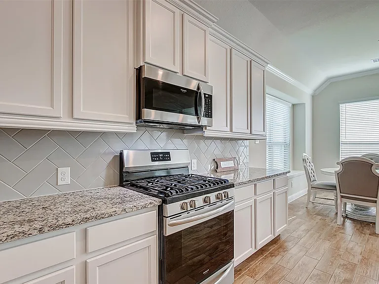 2318 Madera Landing Ln — Photo 3