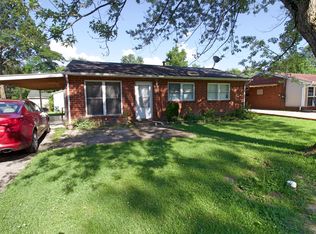 8713 James R Rd, Fairdale, KY 40118