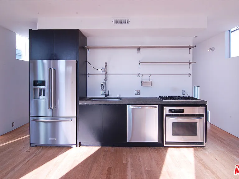 116 Pacific Ave — Photo 16