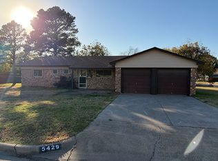 5429 Roberta Dr, North Richland Hills, TX 76180