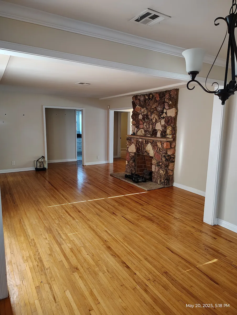 Building Photo - 4734 Allott Ave
