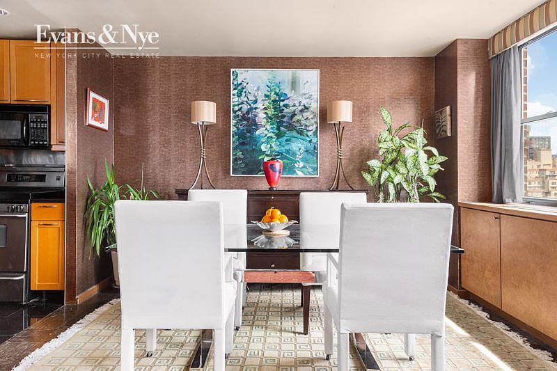 1st image of 32 Gramercy Park S APT 15A