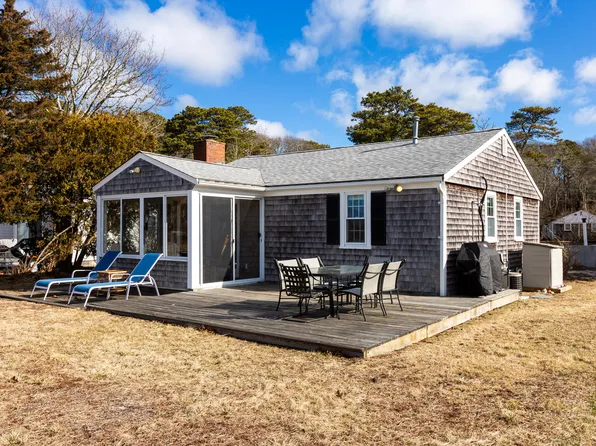 31 Norsemans Beach Road, South Dennis, MA 02660
