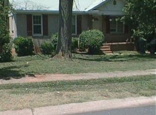 221 Farmhurst Dr, Charlotte, NC 28217