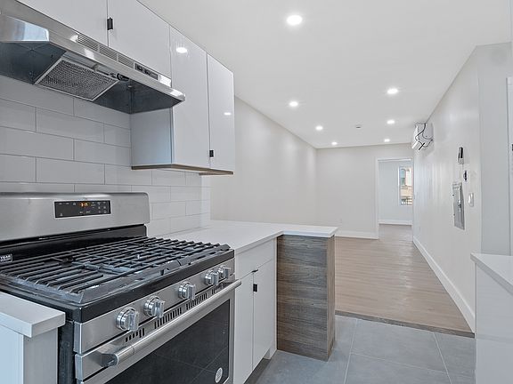 2nd image of 386 Palisade Ave #5