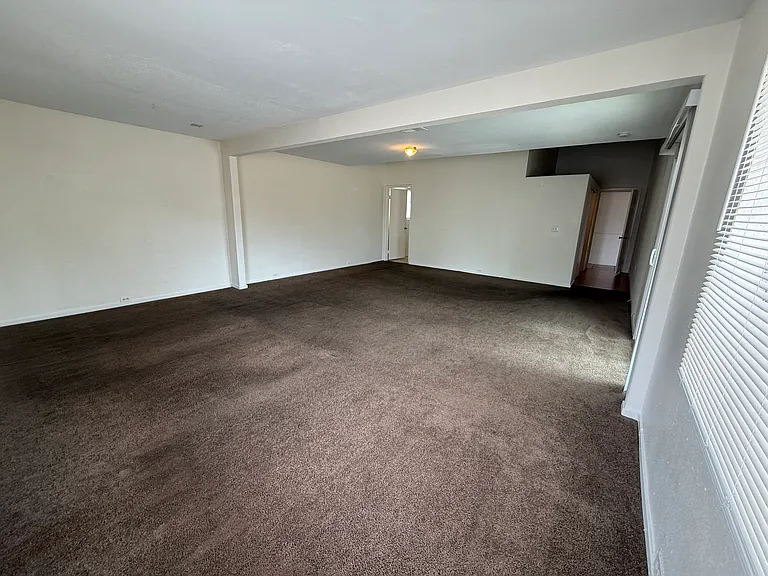 25210 Hazelwood Cir — Photo 15